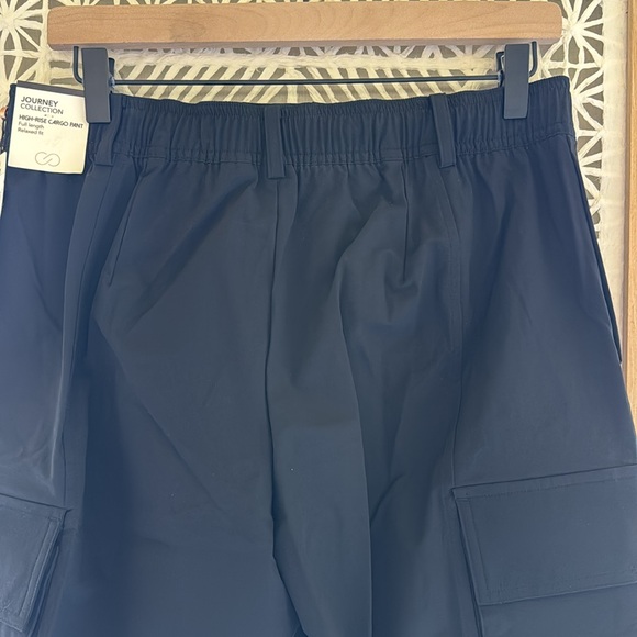 NWT Calia cargo pants black high rise journey collection relaxed fit sz Medium - Picture 8 of 8